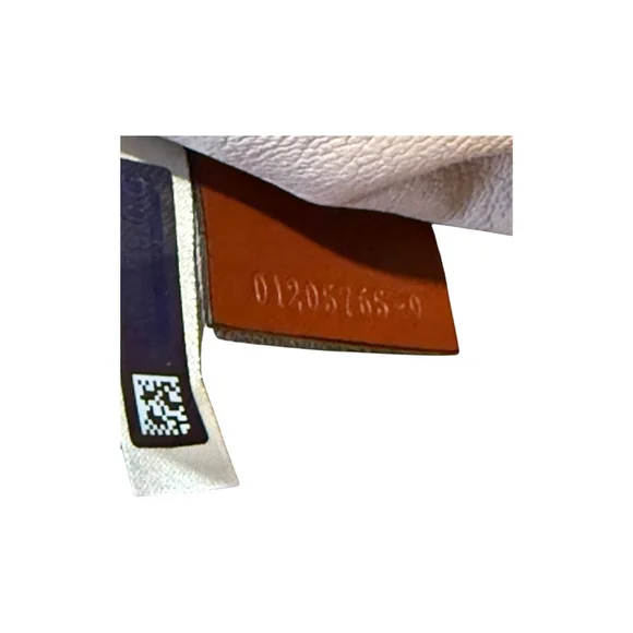 Chloe Gold and Brown Crossbody Bag with Elegant Hardware and Structured Shape - Picture 9 of 14